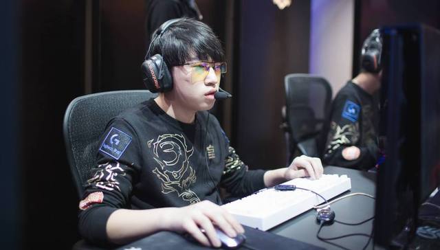 让她在面对 让她在面对